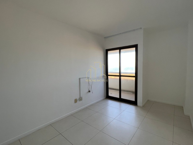 Apartamento para alugar com 4 quartos, 156m² - Foto 15