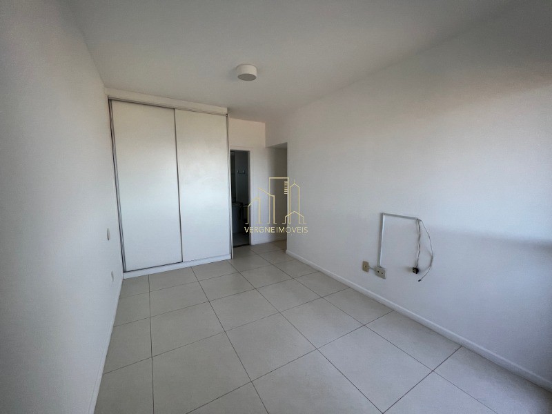 Apartamento para alugar com 4 quartos, 156m² - Foto 16