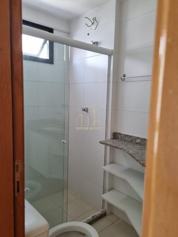 Apartamento à venda com 2 quartos, 70m² - Foto 11