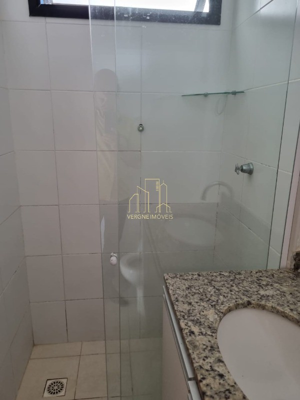 Apartamento à venda com 2 quartos, 70m² - Foto 13