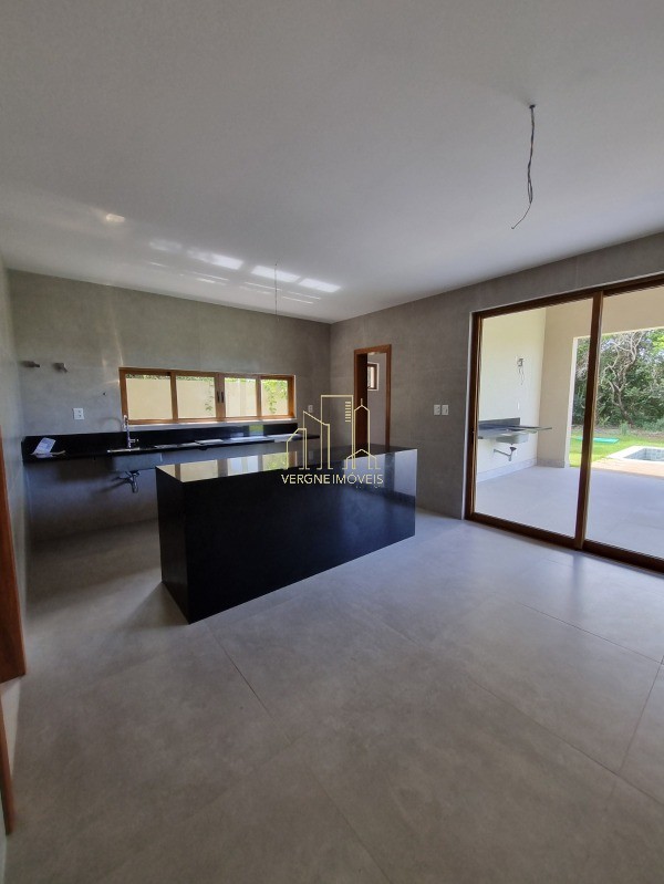 Casa de Condomínio à venda com 5 quartos, 350m² - Foto 13