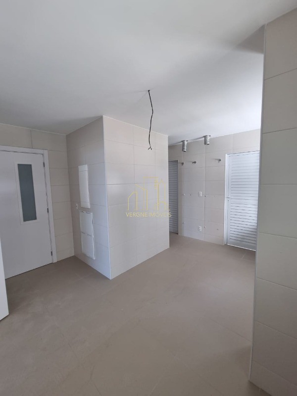 Apartamento à venda com 4 quartos, 285m² - Foto 14