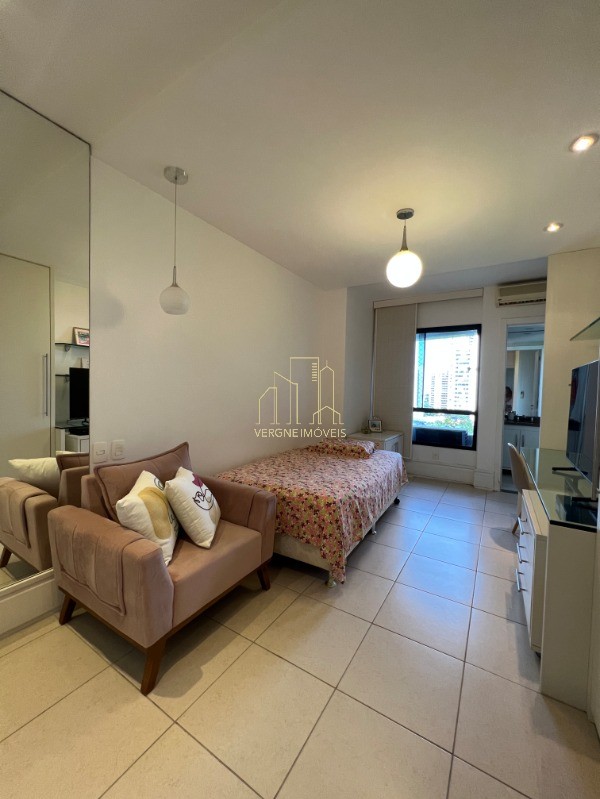 Apartamento para alugar com 4 quartos, 243m² - Foto 32