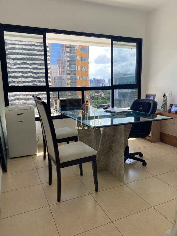 Apartamento à venda com 4 quartos, 225m² - Foto 19