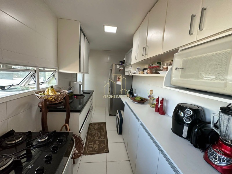 Apartamento à venda com 3 quartos, 167m² - Foto 23