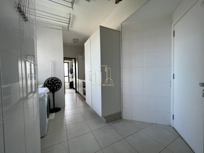 Apartamento para alugar com 4 quartos, 243m² - Foto 26