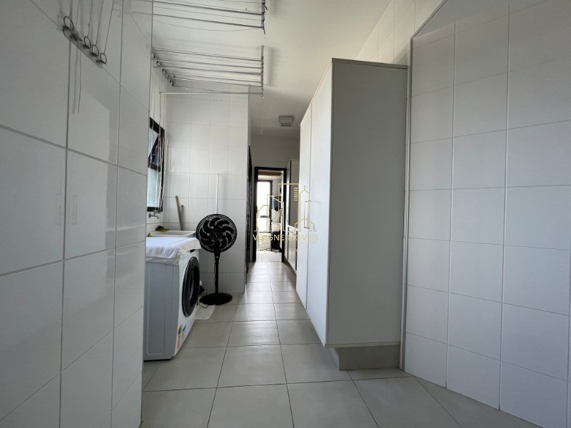 Apartamento para alugar com 4 quartos, 243m² - Foto 28