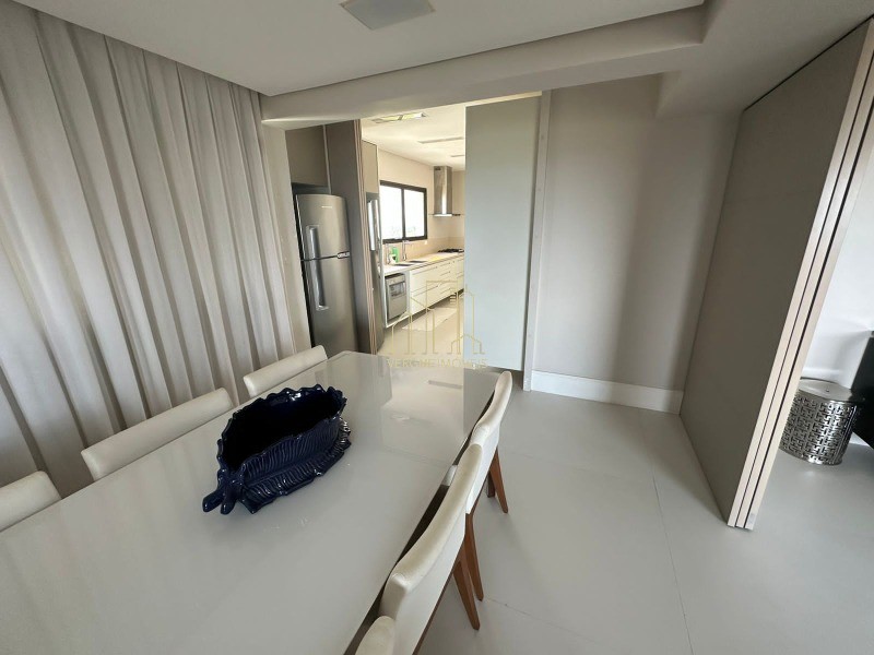 Apartamento à venda com 4 quartos, 276m² - Foto 8