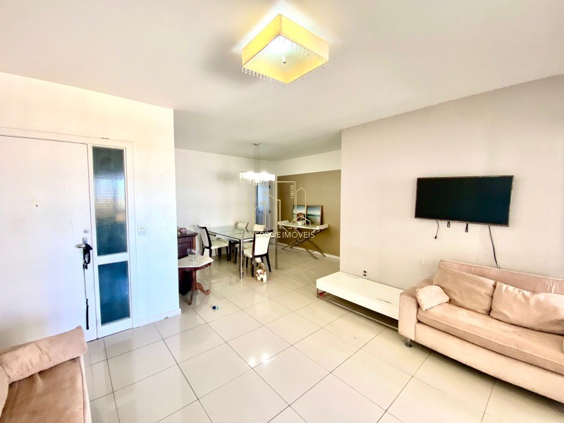 Apartamento à venda com 4 quartos, 156m² - Foto 4