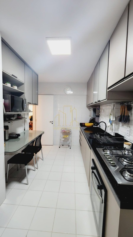 Apartamento à venda com 3 quartos, 135m² - Foto 35