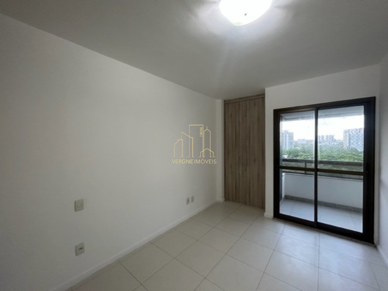 Apartamento à venda com 4 quartos, 156m² - Foto 17