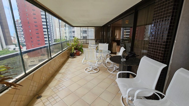 Apartamento à venda com 4 quartos, 268m² - Foto 1