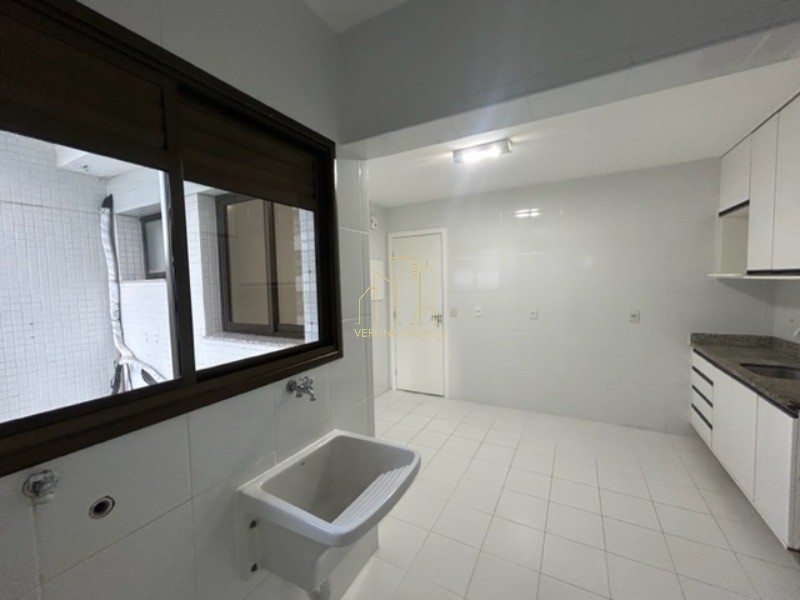 Apartamento à venda com 4 quartos, 156m² - Foto 27