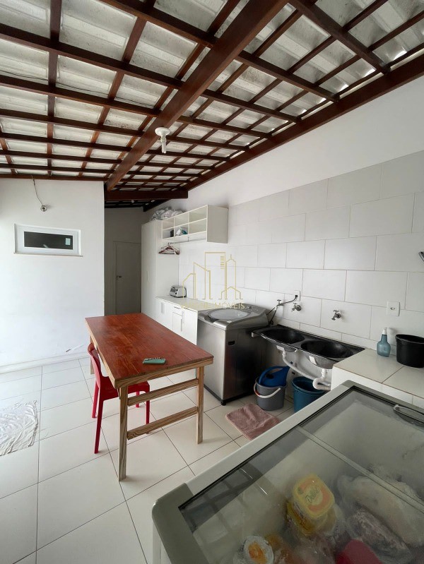 Casa à venda e aluguel com 4 quartos, 300m² - Foto 27