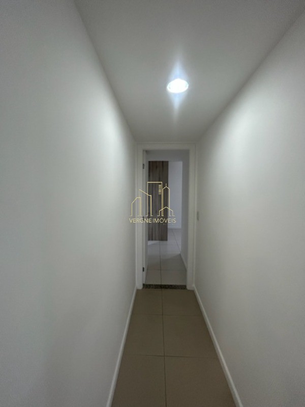 Apartamento à venda com 4 quartos, 156m² - Foto 9