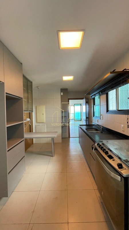 Apartamento à venda com 4 quartos, 242m² - Foto 35