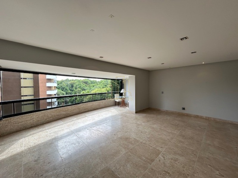 Apartamento à venda com 3 quartos, 192m² - Foto 1