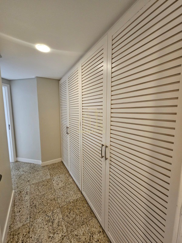 Apartamento à venda com 4 quartos, 281m² - Foto 29