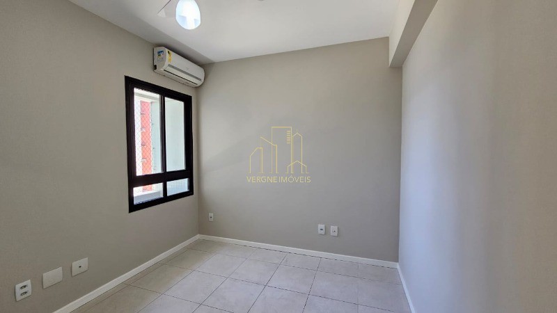 Apartamento à venda com 4 quartos, 240m² - Foto 13