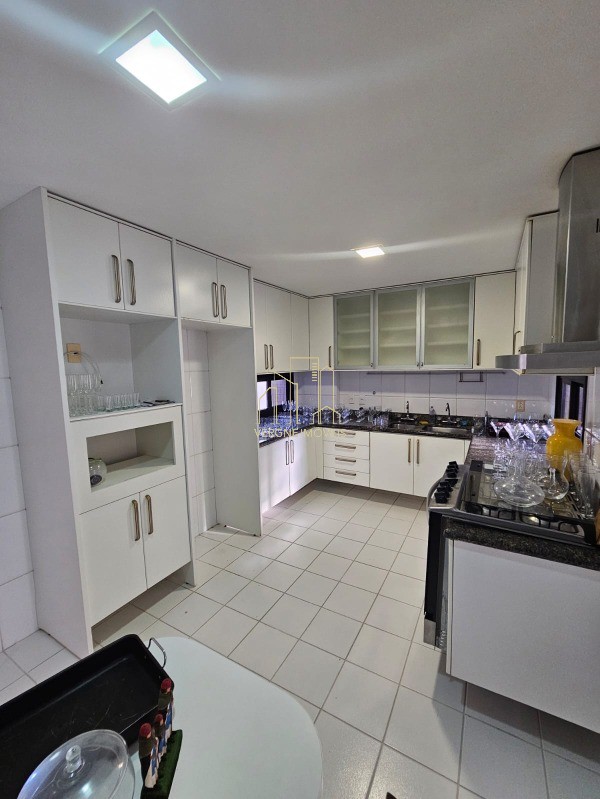 Apartamento à venda com 4 quartos, 281m² - Foto 34