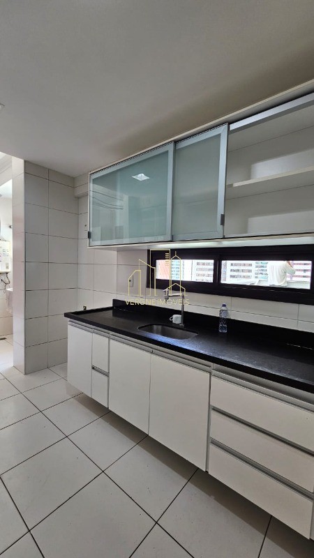 Apartamento à venda com 4 quartos, 240m² - Foto 17