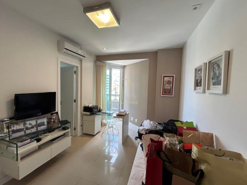 Apartamento à venda com 4 quartos, 207m² - Foto 32