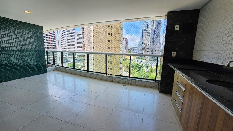 Apartamento à venda com 4 quartos, 240m² - Foto 2