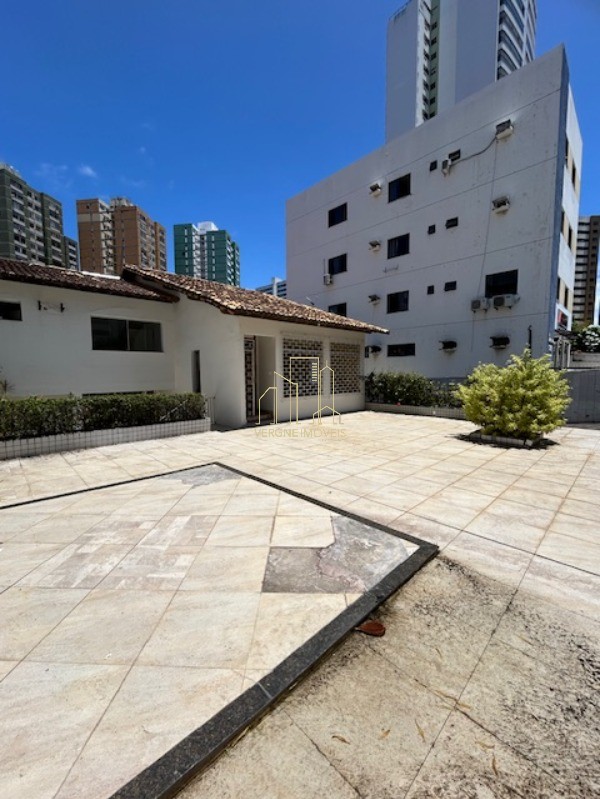 Casa à venda com 3 quartos, 421m² - Foto 10