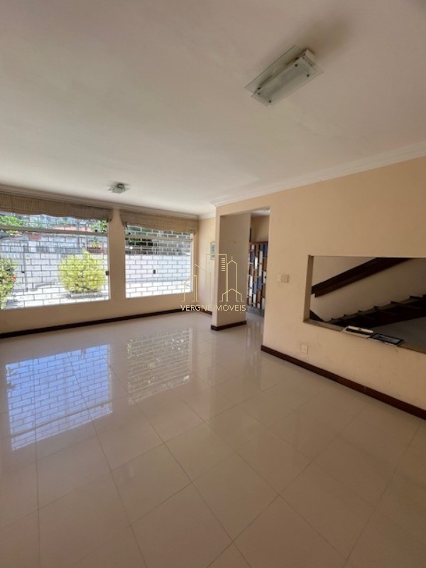 Casa à venda com 3 quartos, 421m² - Foto 17