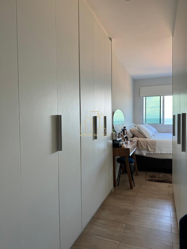 Apartamento à venda com 3 quartos, 142m² - Foto 11