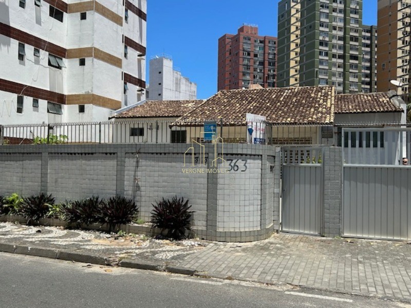 Casa à venda com 3 quartos, 421m² - Foto 4