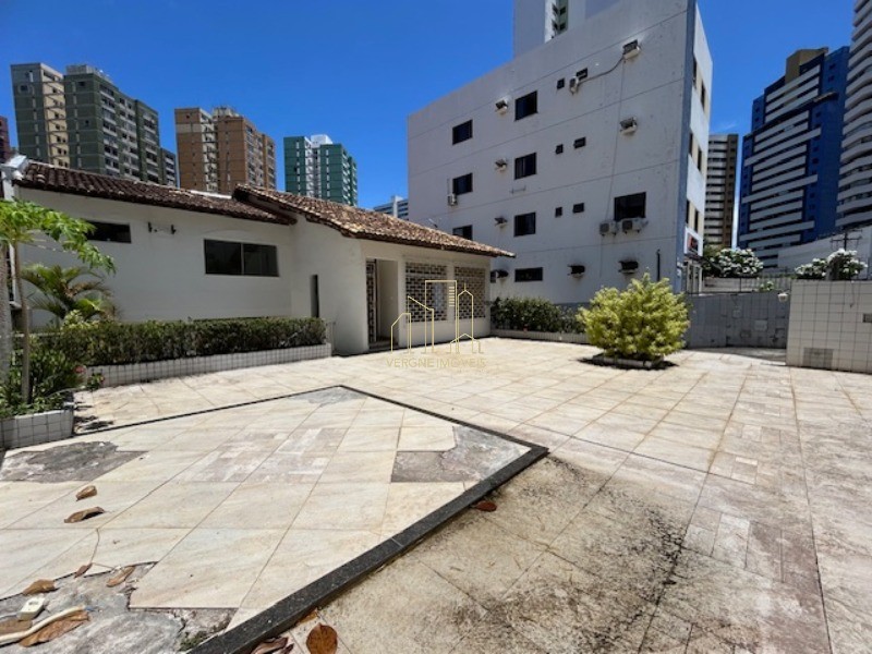 Casa à venda com 3 quartos, 421m² - Foto 3