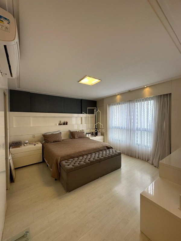 Apartamento à venda com 4 quartos, 235m² - Foto 17