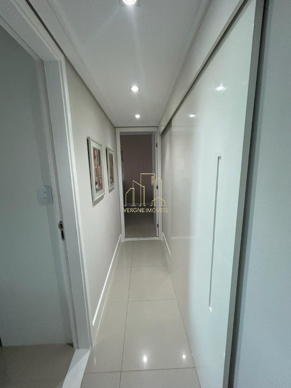 Apartamento à venda com 3 quartos, 113m² - Foto 8