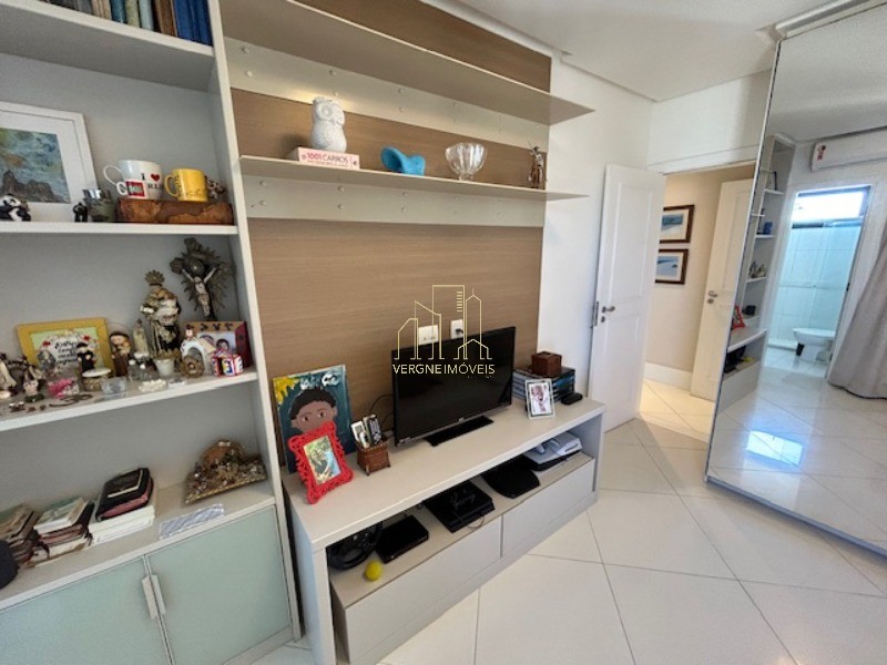 Apartamento à venda com 4 quartos, 185m² - Foto 33