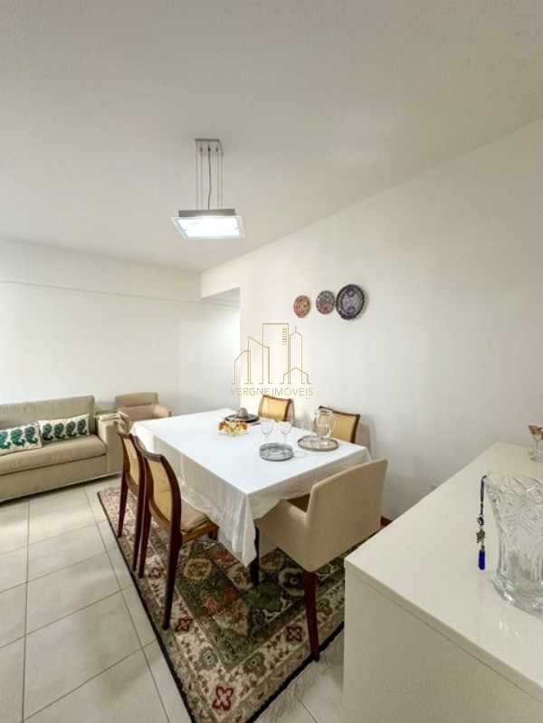 Apartamento à venda com 2 quartos, 61m² - Foto 5