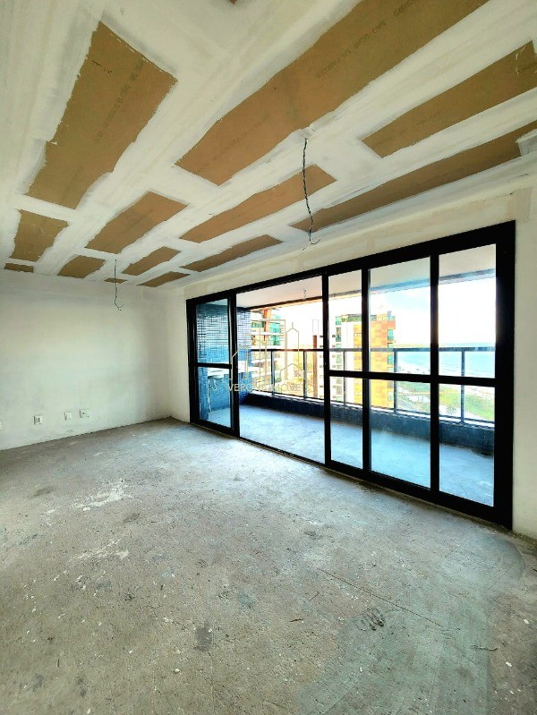 Apartamento à venda com 3 quartos, 103m² - Foto 1