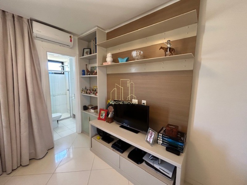 Apartamento à venda com 4 quartos, 185m² - Foto 35