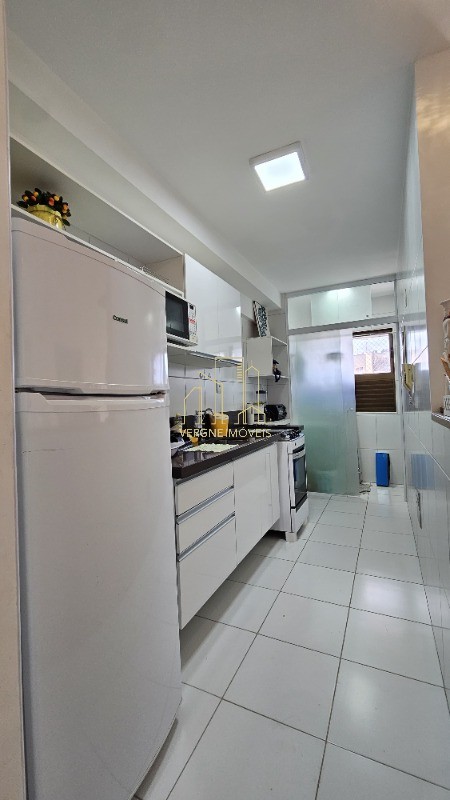 Apartamento à venda com 2 quartos, 60m² - Foto 20