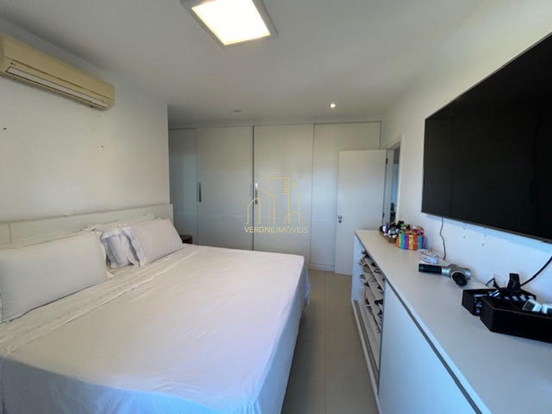 Apartamento à venda com 4 quartos, 207m² - Foto 15