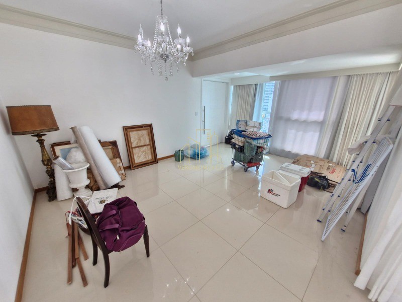 Apartamento à venda com 4 quartos, 187m² - Foto 7