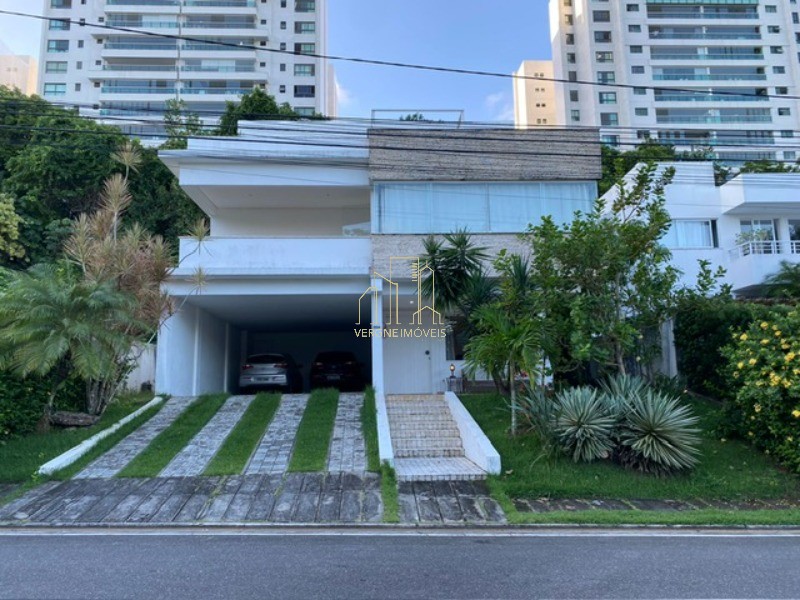 Casa à venda com 4 quartos, 660m² - Foto 1