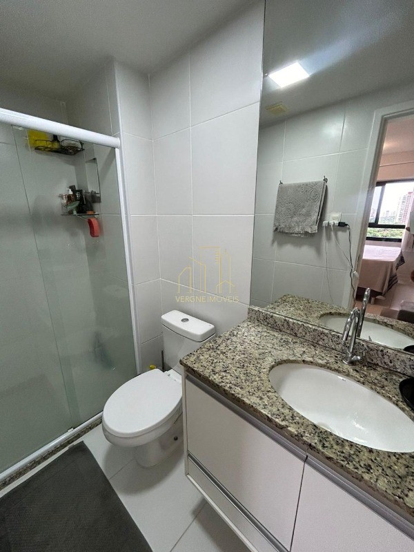 Apartamento para alugar com 2 quartos, 65m² - Foto 29