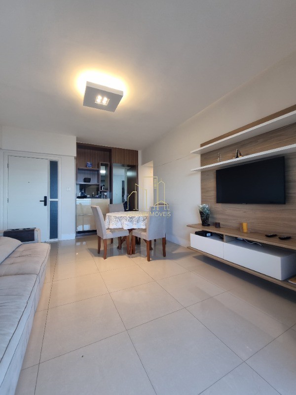 Apartamento à venda com 2 quartos, 82m² - Foto 9