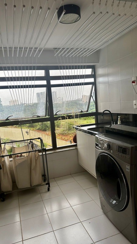 Apartamento à venda com 4 quartos, 225m² - Foto 32