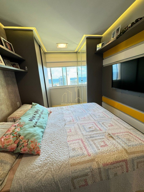 Apartamento à venda com 2 quartos, 75m² - Foto 19