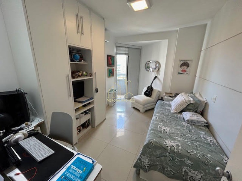 Apartamento à venda com 4 quartos, 207m² - Foto 17