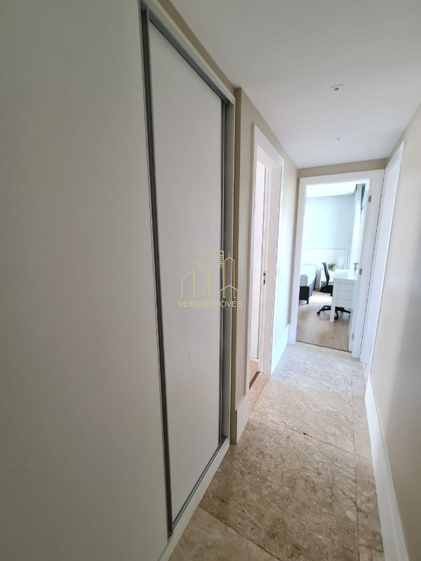 Apartamento à venda com 3 quartos, 195m² - Foto 30