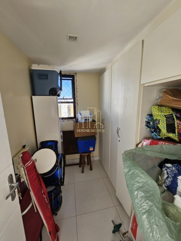 Apartamento à venda com 4 quartos, 225m² - Foto 48