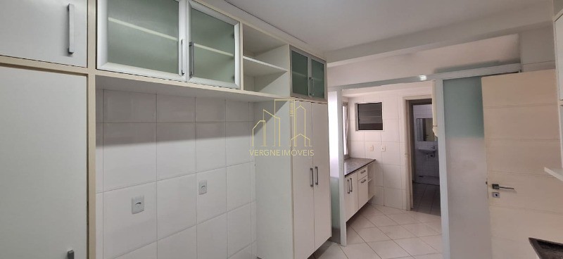 Apartamento à venda com 3 quartos, 115m² - Foto 21